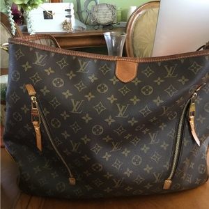 Pre loved Louis Vuitton Purse